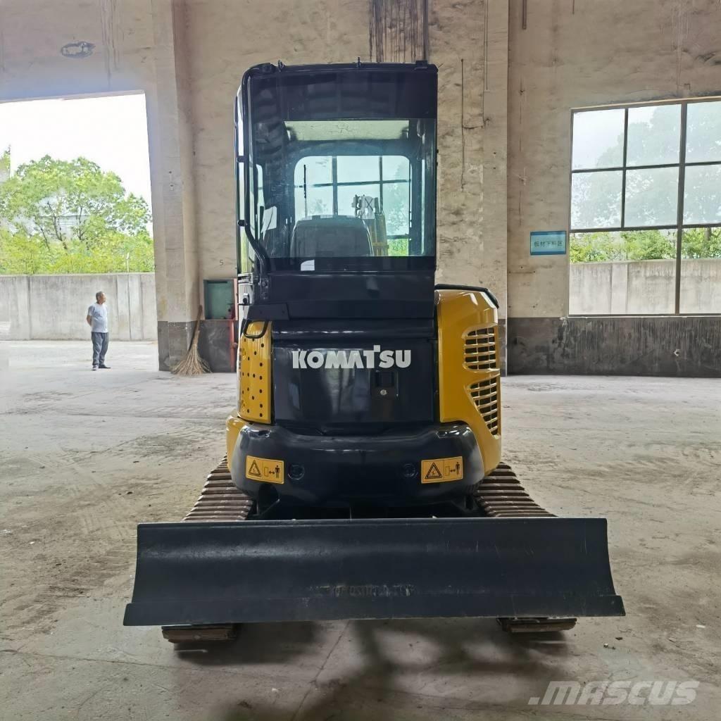 Komatsu PC30 Pásové rýpadlá