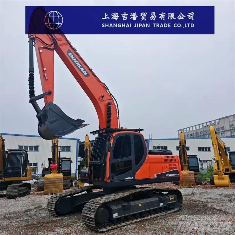 Doosan DX 225 Pásové rýpadlá