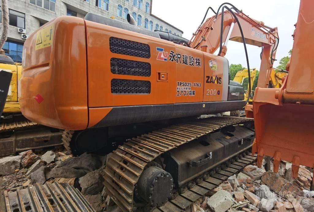 Hitachi ZX 200 Pásové rýpadlá