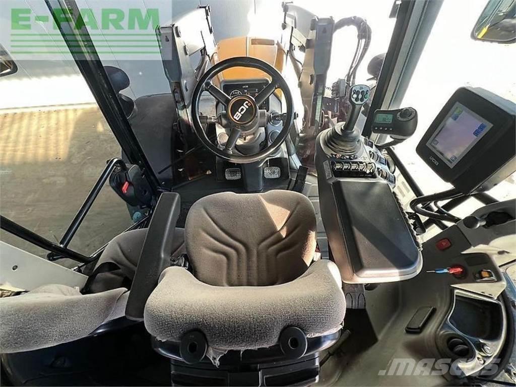 JCB fastrac 4160 Traktory