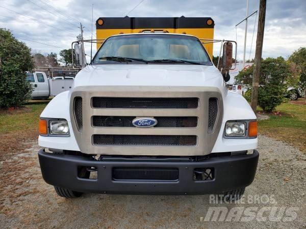 Ford F 650 XL SD Vozne na drevnú štiepku