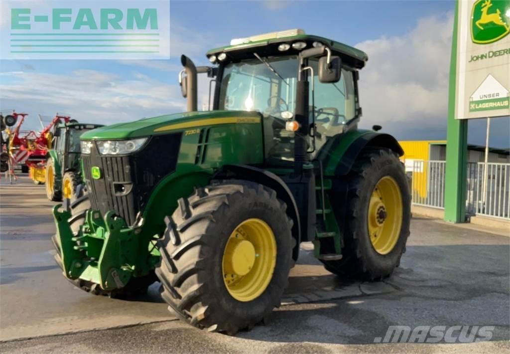 John Deere 7230R Traktory