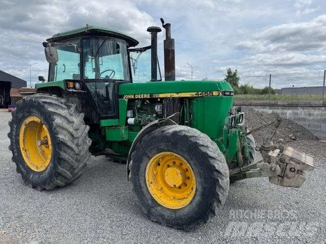 John Deere 4455 Traktory