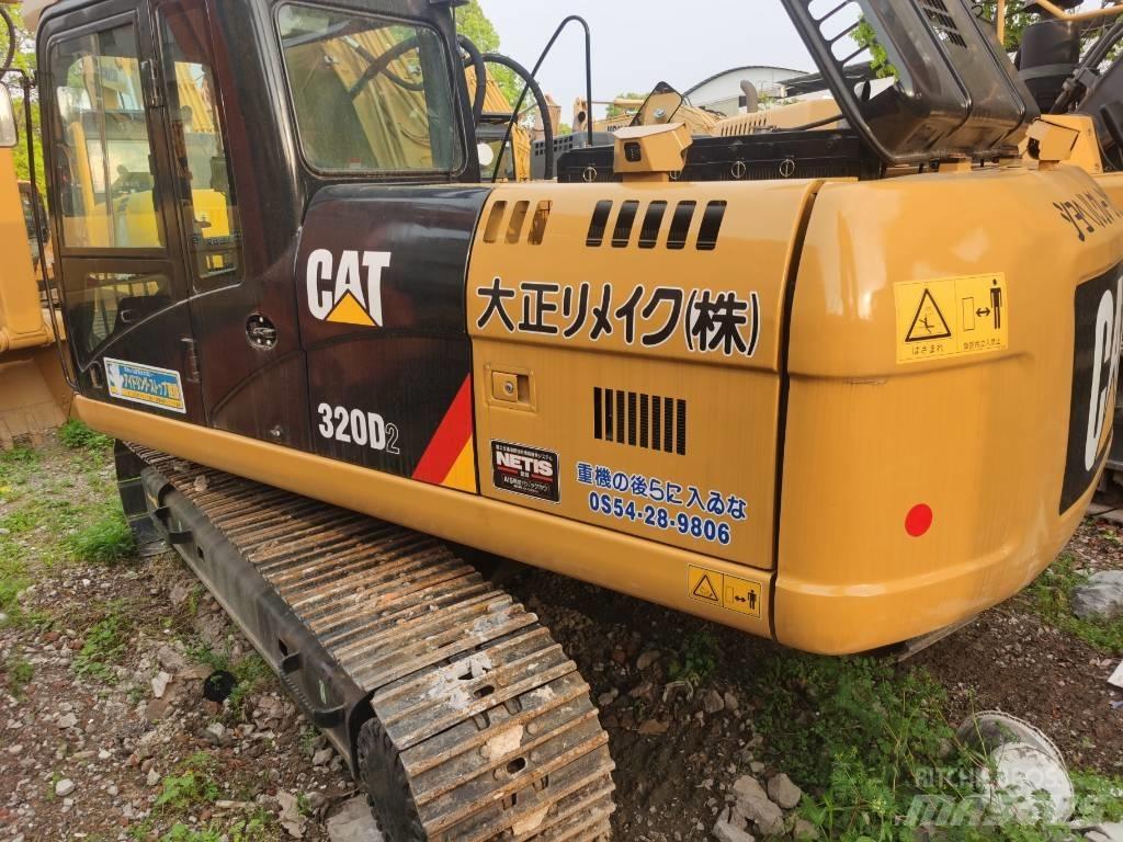 CAT 320 D2 Pásové rýpadlá