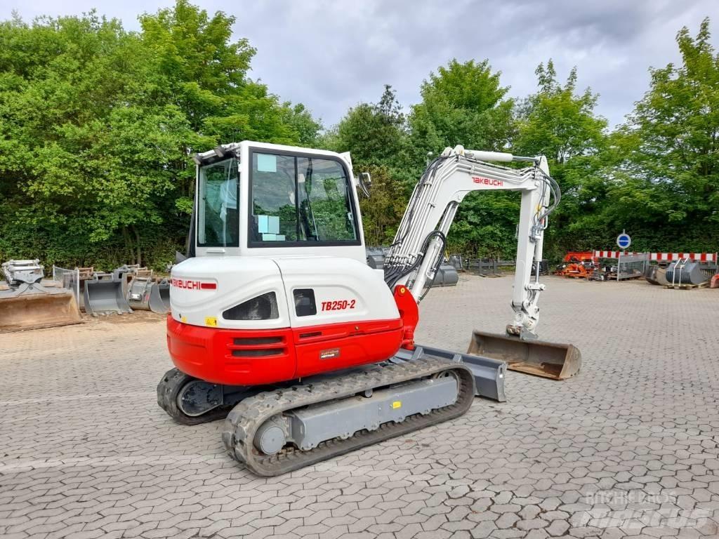 Takeuchi TB 250-2 Mini rýpadlá < 7t