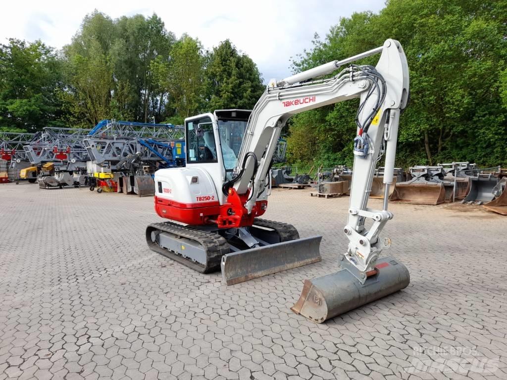 Takeuchi TB 250-2 Mini rýpadlá < 7t