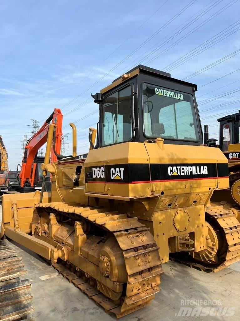 CAT D 6 G Pásové dozéry