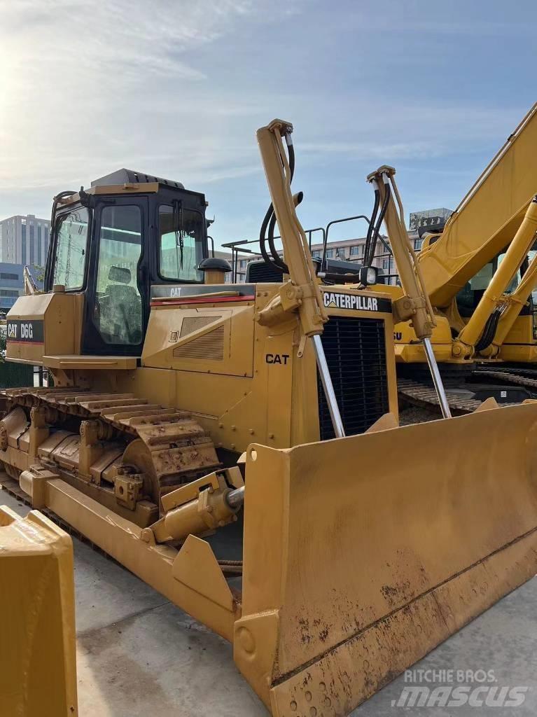CAT D 6 G Pásové dozéry
