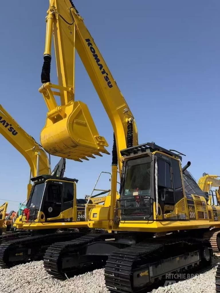 Komatsu 200-8 Pásové rýpadlá