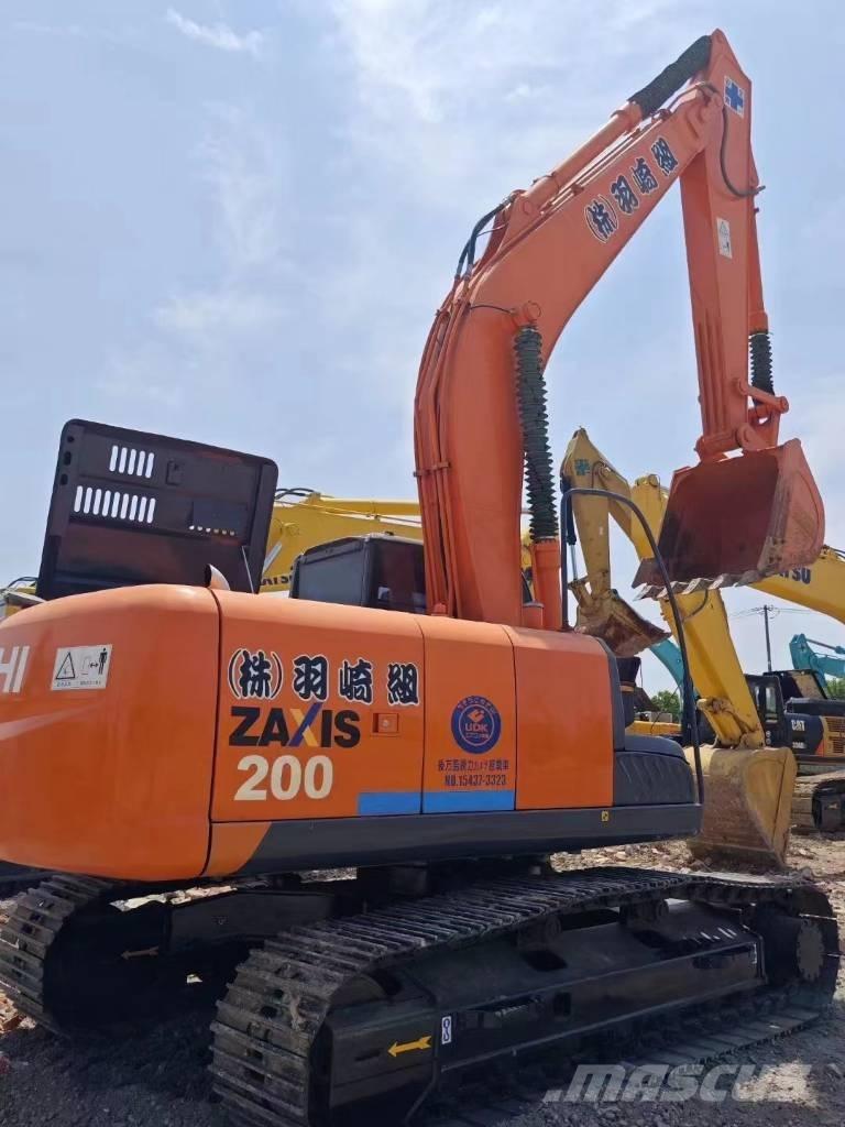 Hitachi ZX200 Pásové rýpadlá