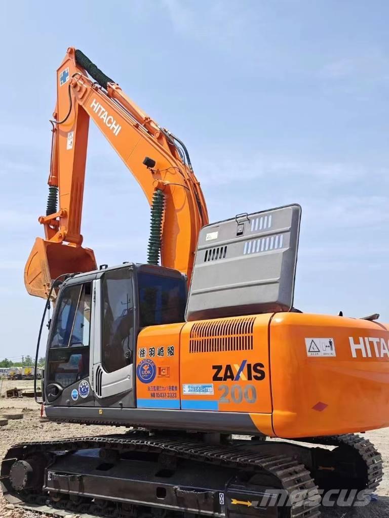 Hitachi ZX200 Pásové rýpadlá