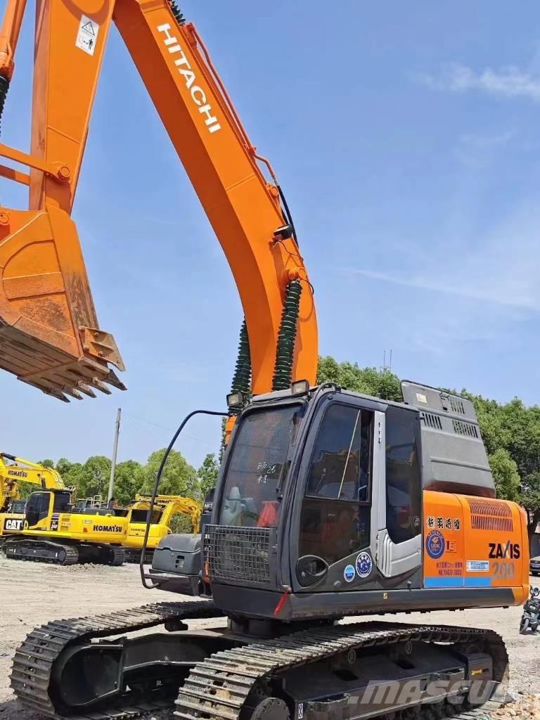 Hitachi ZX200 Pásové rýpadlá