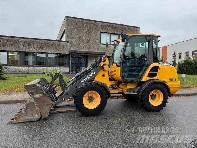 Volvo L 25 F Kolesové nakladače