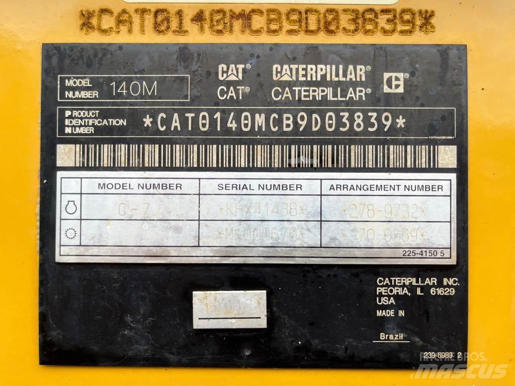 CAT 140M Grejdery