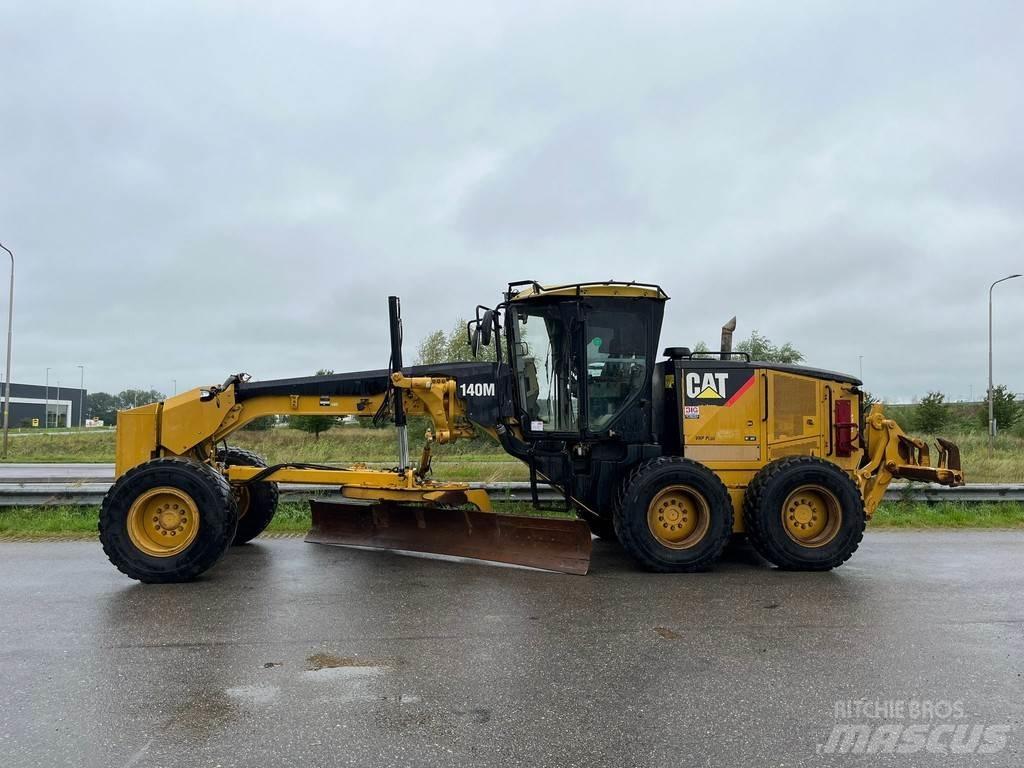 CAT 140M Grejdery