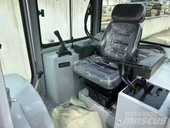 CAT D 6 R Pásové dozéry