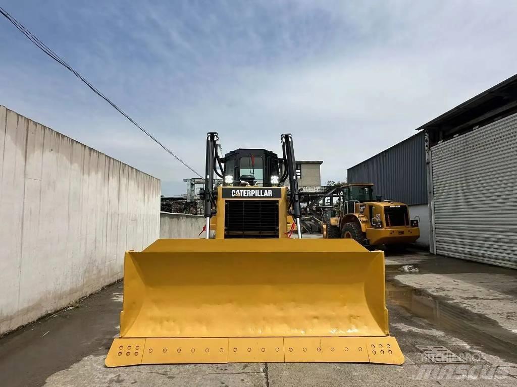CAT D 6 R Pásové dozéry