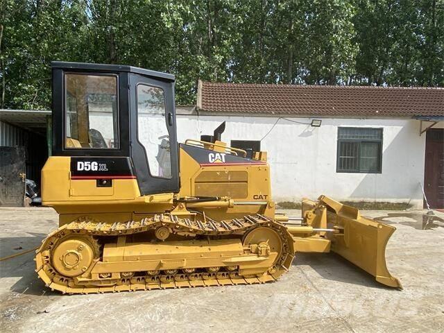 CAT D5G Pásové dozéry