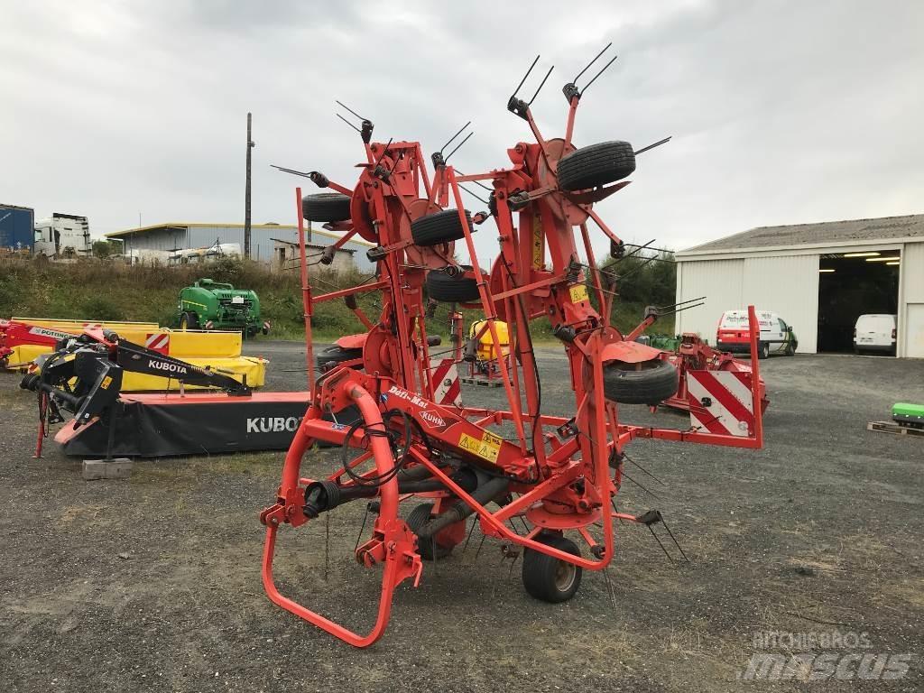 Kuhn GF 8702 Obracače a zhrabovače sena