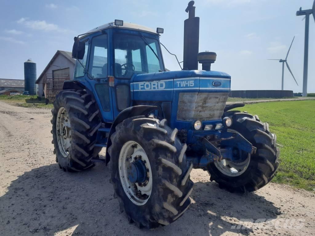 Fordson TW 15 Traktory