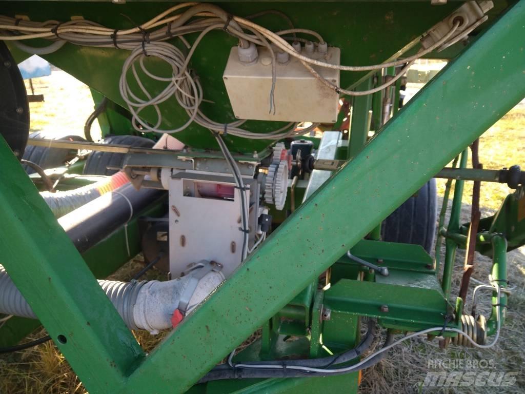John Deere 740 A 9m Mechanické sejačky