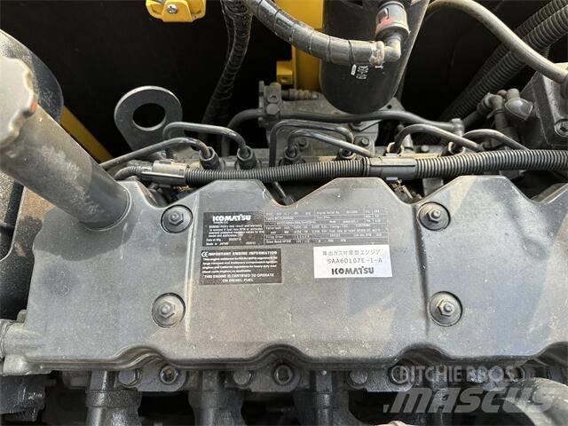 Komatsu PC210-8 Pásové rýpadlá