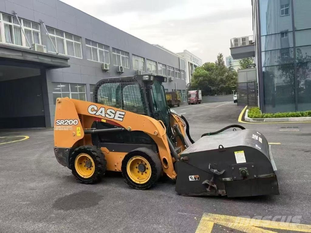 CASE SR 200 Šmykom riadené nakladače