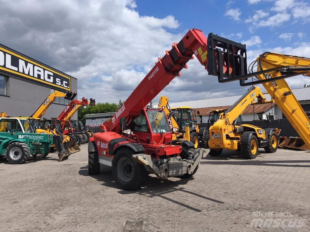 Bobcat T 40.170 Teleskopické manipulátory