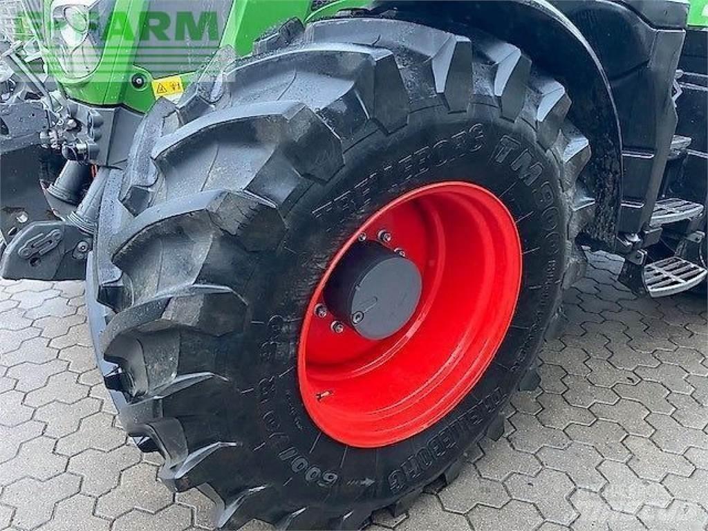 Fendt 828 s4 profi+ Traktory