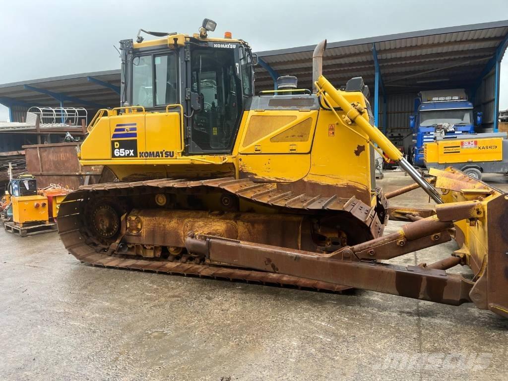 Komatsu 65 PX-17 Pásové dozéry