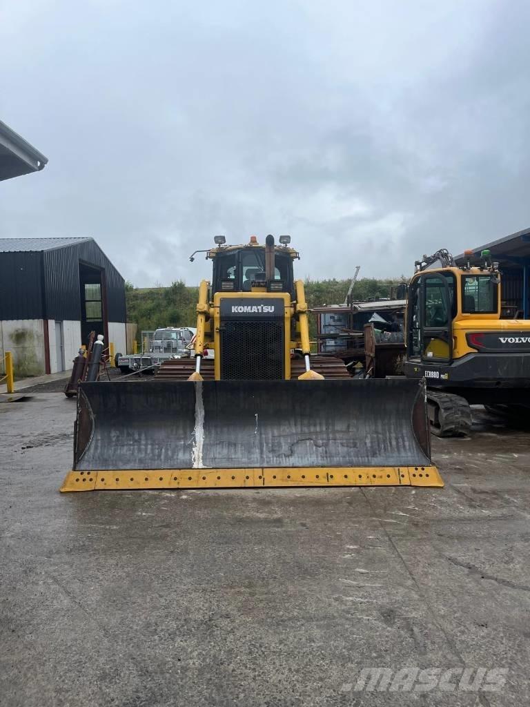 Komatsu 65 PX-17 Pásové dozéry
