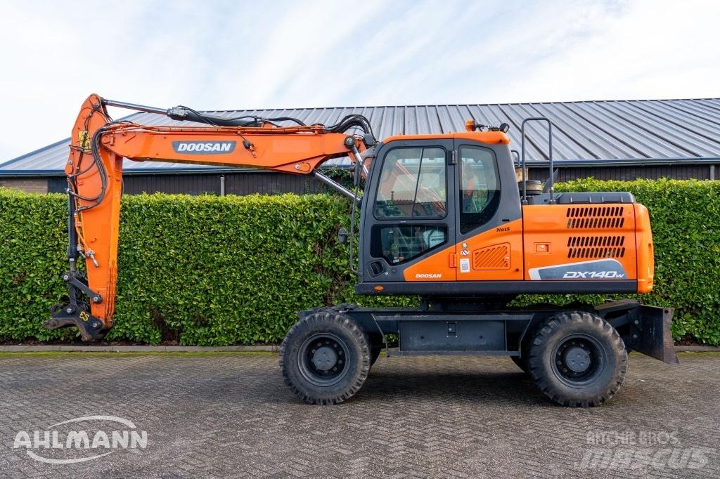 Doosan DX140W-5 Kolesové rýpadlá
