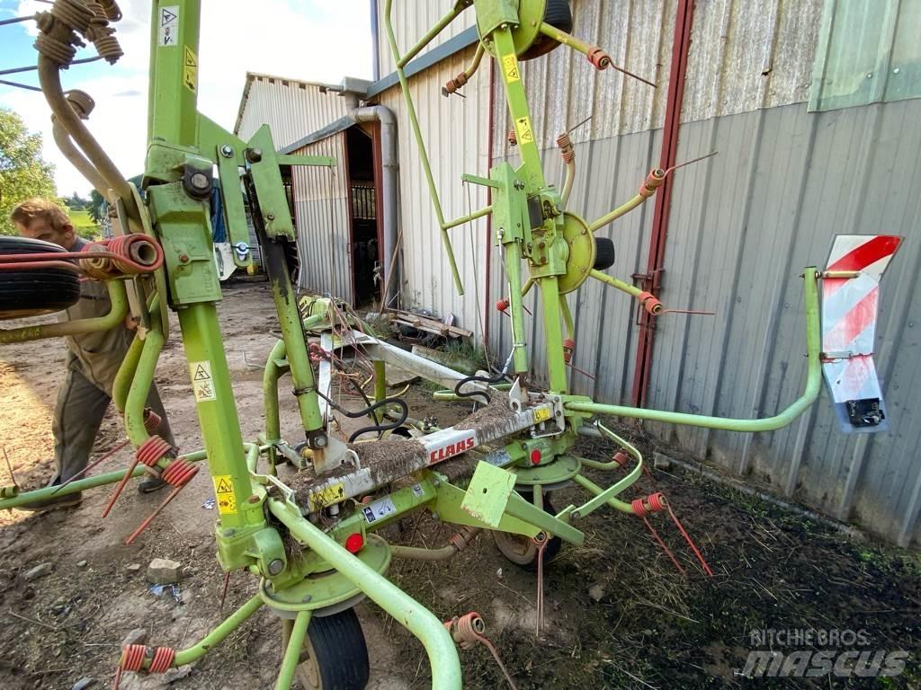 CLAAS VOLTO670 Obracače a zhrabovače sena