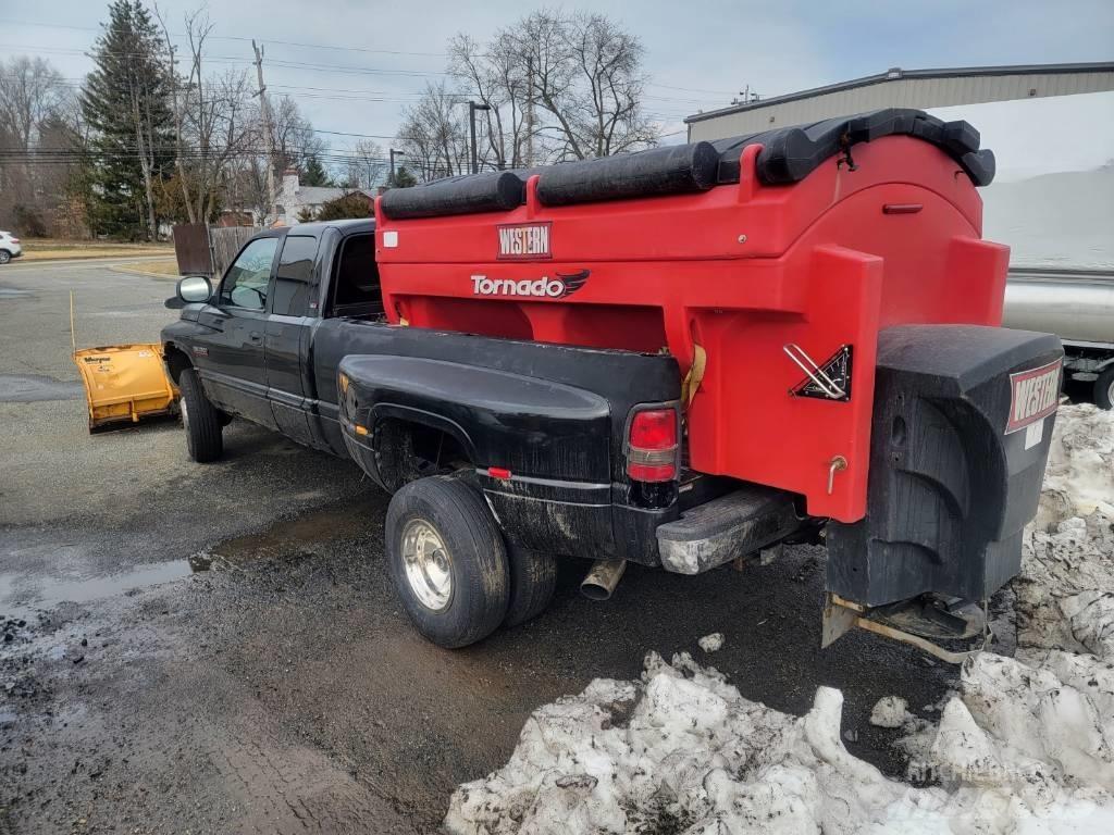 Dodge 3500 Nakladacia/sklápacia bočnica