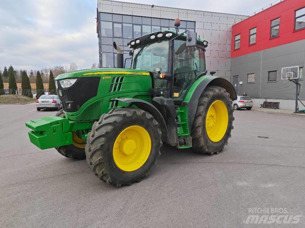 John Deere 6215 R Traktory