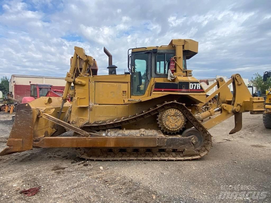 CAT D 7 R Pásové dozéry