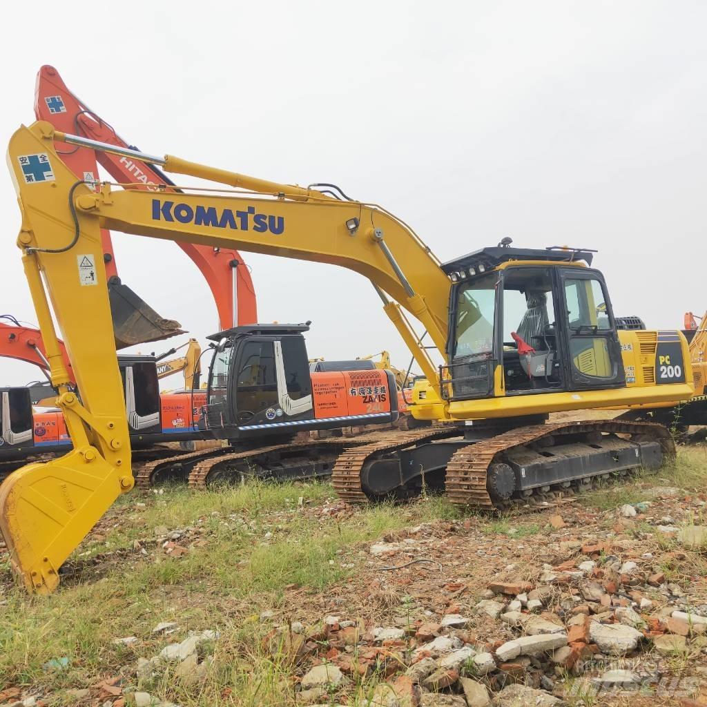 Komatsu PC200-8 Pásové rýpadlá