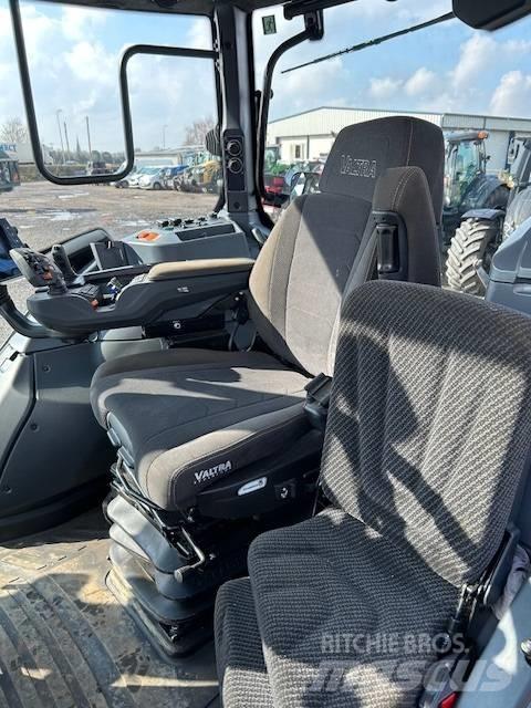 Valtra T 235 D Traktory