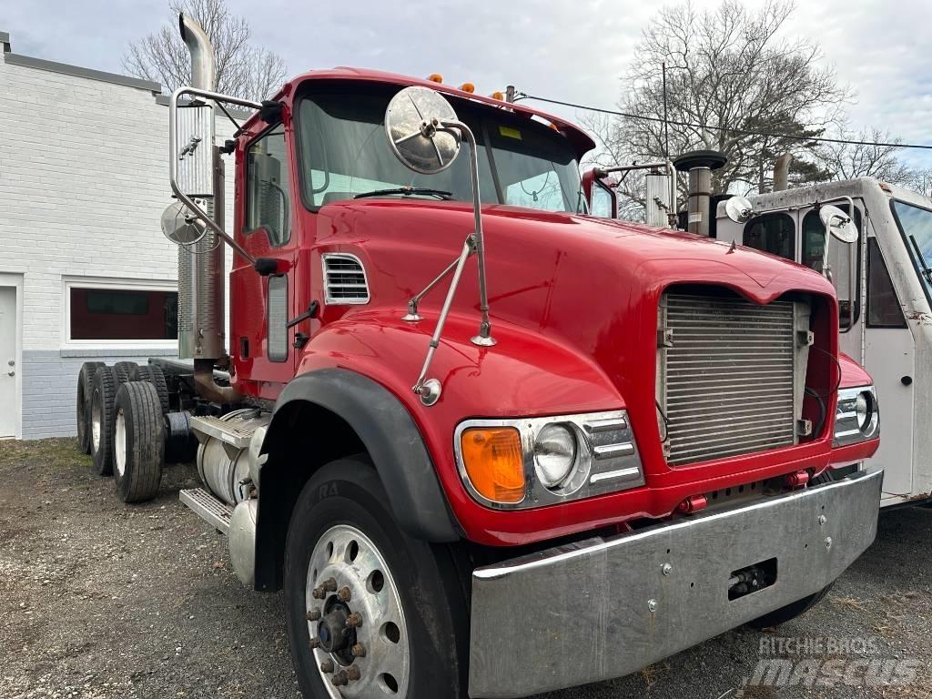Mack CV 713 Lanový nosič kontajnerov