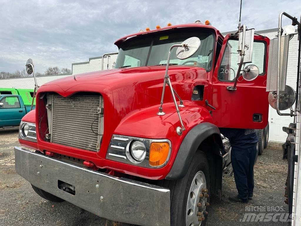 Mack CV 713 Lanový nosič kontajnerov