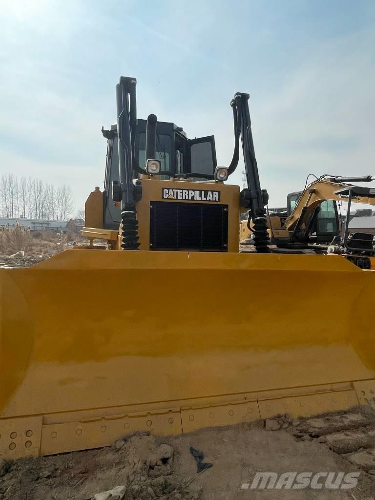CAT D 7 G Pásové dozéry