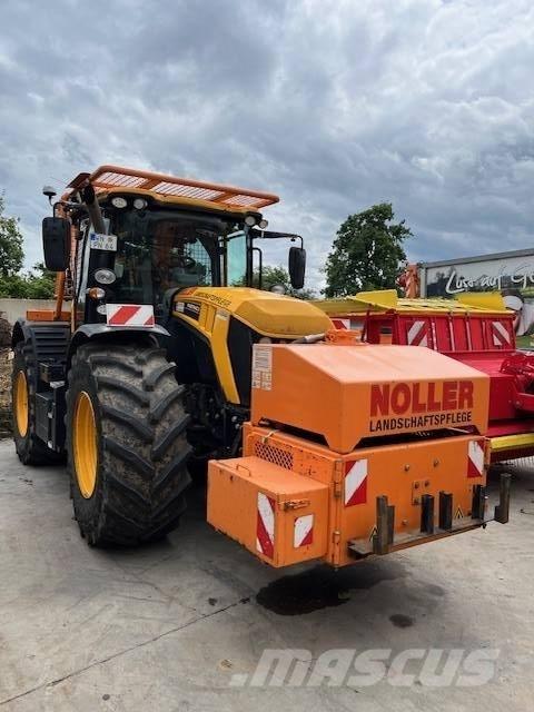 JCB Fastrac 4220 Traktory