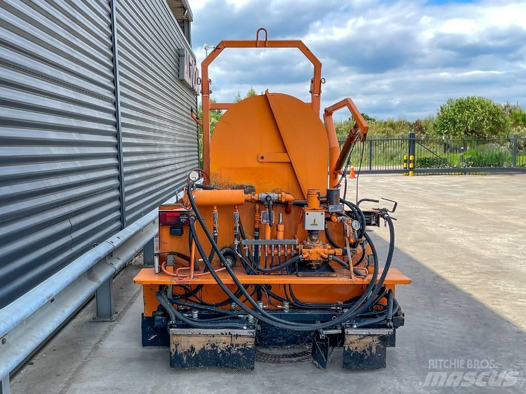 Strassmayr S25/500-G Rozstrekovače asfaltu