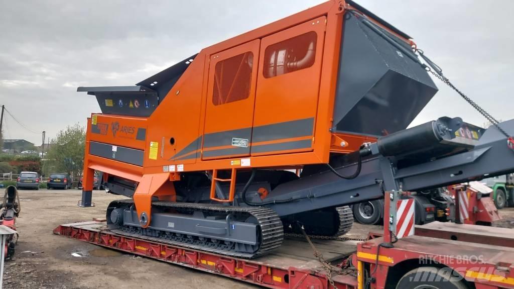 Arjes Titan 900 Manipulácia s materiálom - ostatné