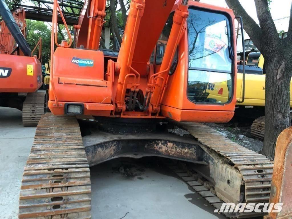 Doosan 220-7 Pásové rýpadlá