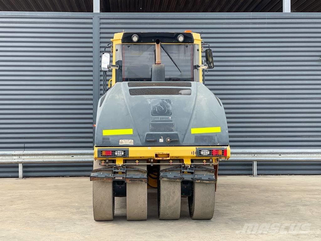 Bomag BW 25 RH Pneumatikové valce