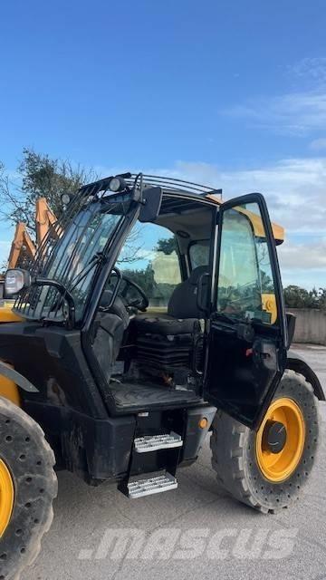 JCB 560-80 Teleskopické manipulátory
