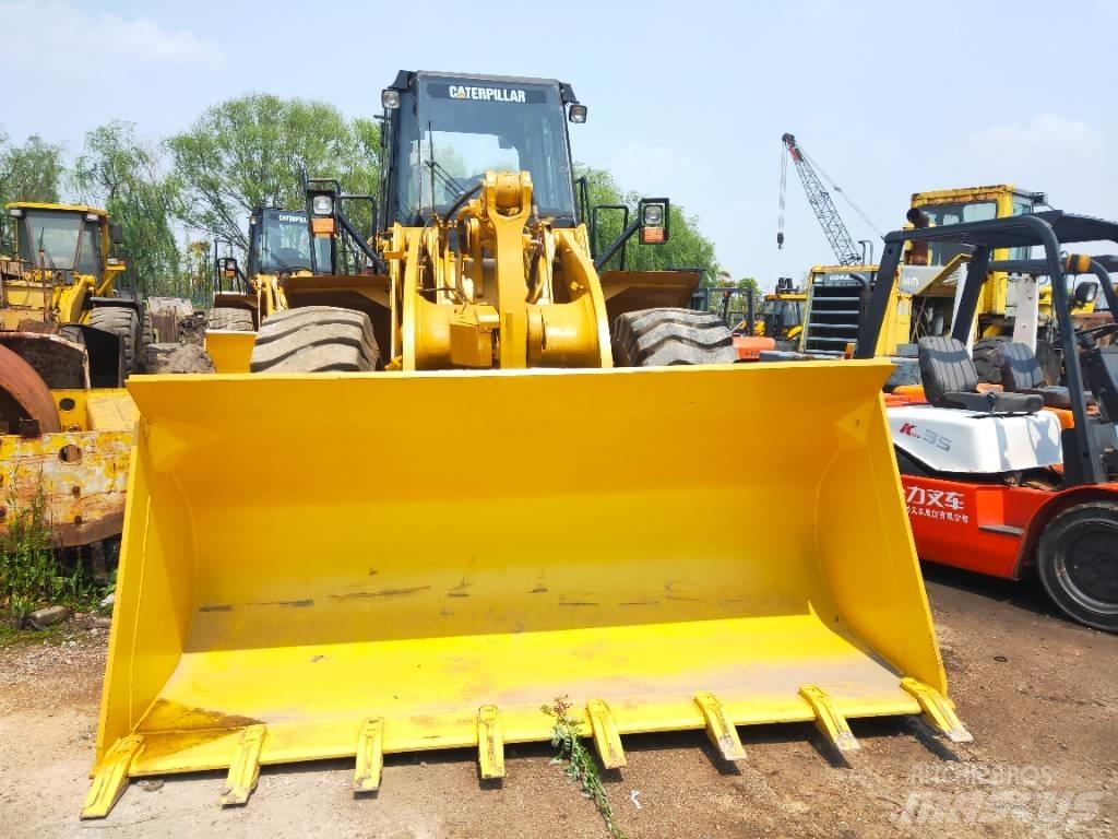 CAT 966 H Kolesové nakladače