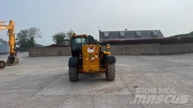 JCB 537-135 Teleskopické manipulátory