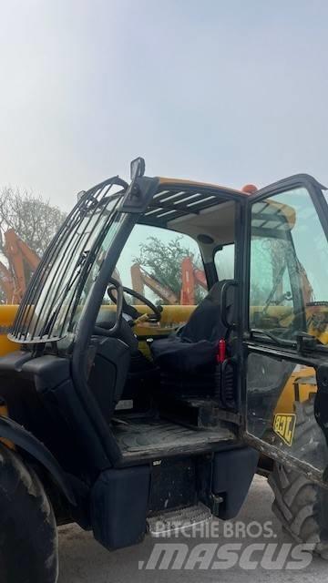 JCB 537-135 Teleskopické manipulátory